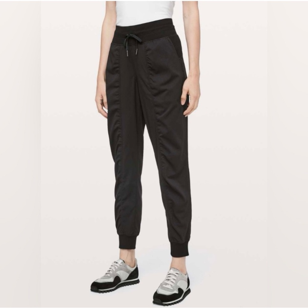 Black Lululemon Dance Studio Joggers Size 8 - EUC